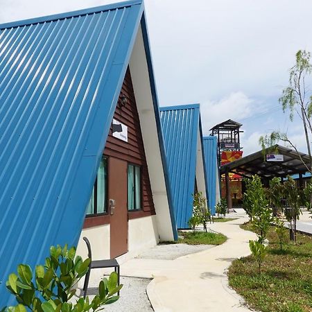 Senta Adventure Camp & Resort Minyak Beku Dış mekan fotoğraf